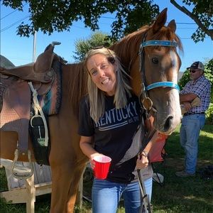 Meet your Posher, Candi